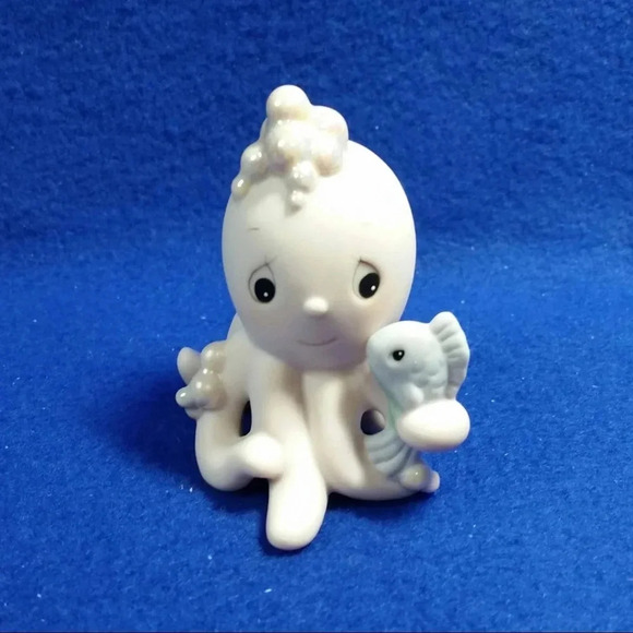 Precious Moments "I Only Have Eyes For You" Octopus Figurine - Picture 8 of 9